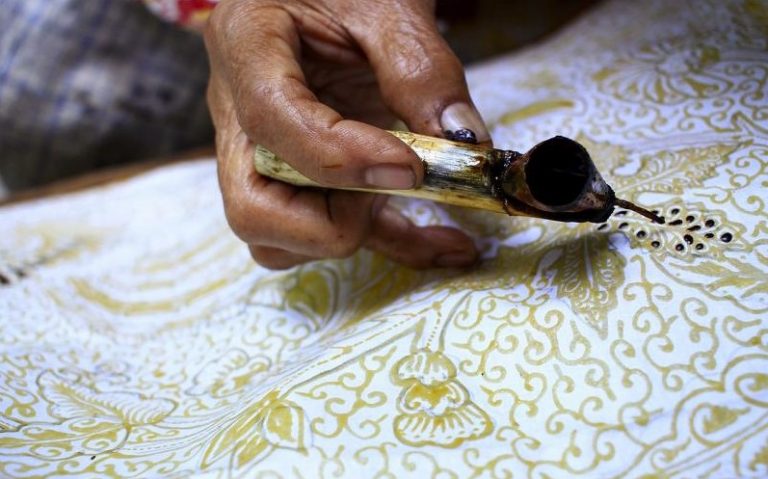 [MATERI] Seni Batik: Pengertian, Sejarah, Jenis, Motif Dan Contoh